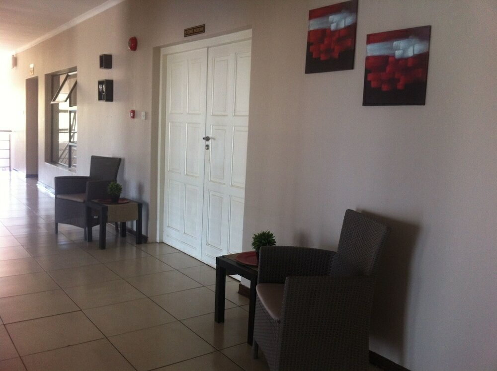 Фото Emerald Hotel