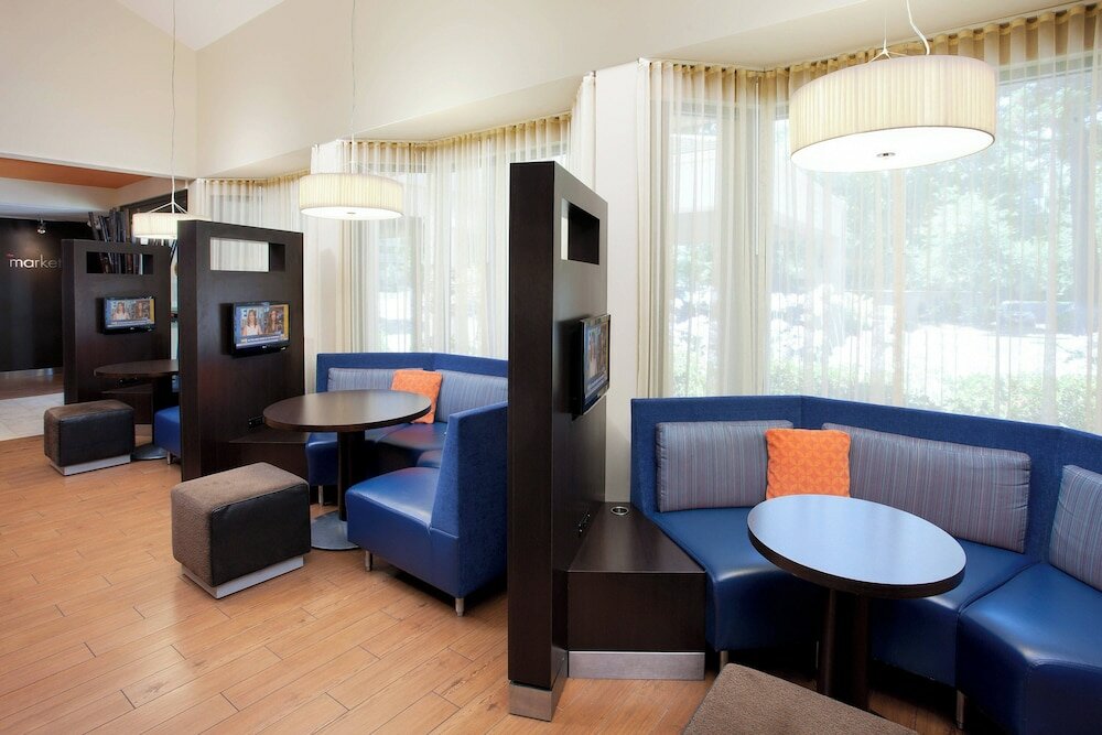 Фото Courtyard by Marriott Sacramento Airport Natomas