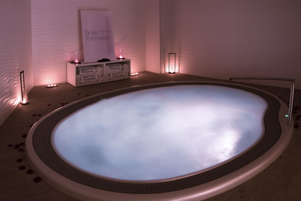 Фото Hotel Pompaelo Urban SPA