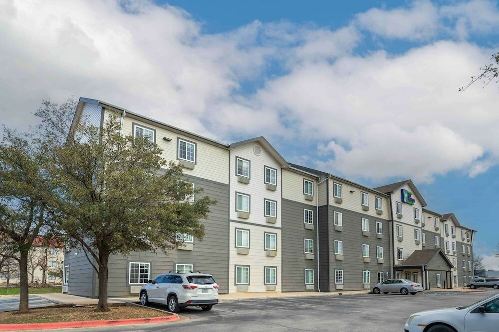 Фото WoodSpring Suites Austin Round Rock