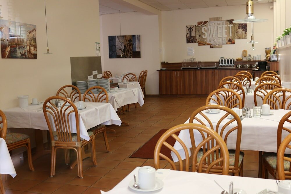 Фото Elbbrücken Hotel