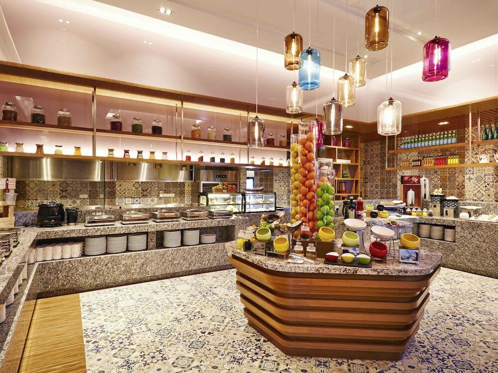 Фото Mercure Kuala Lumpur Shaw Parade