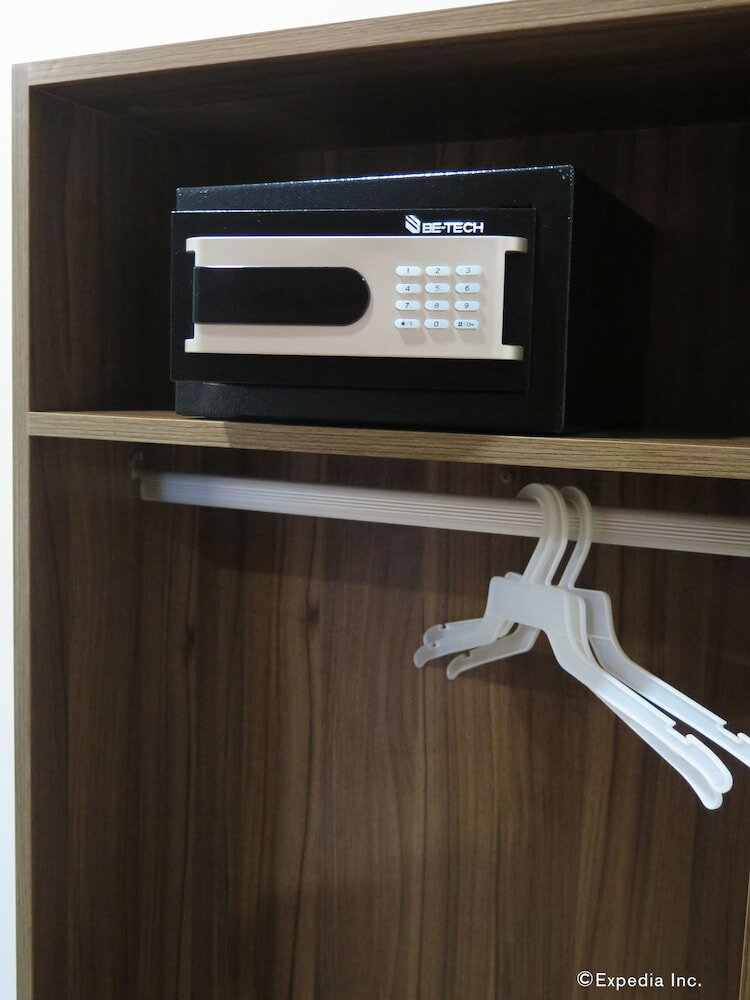 Фото S Hotel and Residences