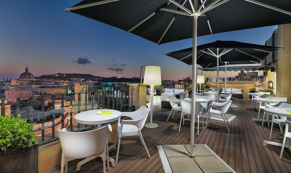 Фото отеля 1