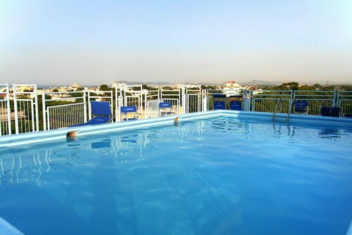 Внешний вид отеля Hotel Augustus в Риччоне, фото 2