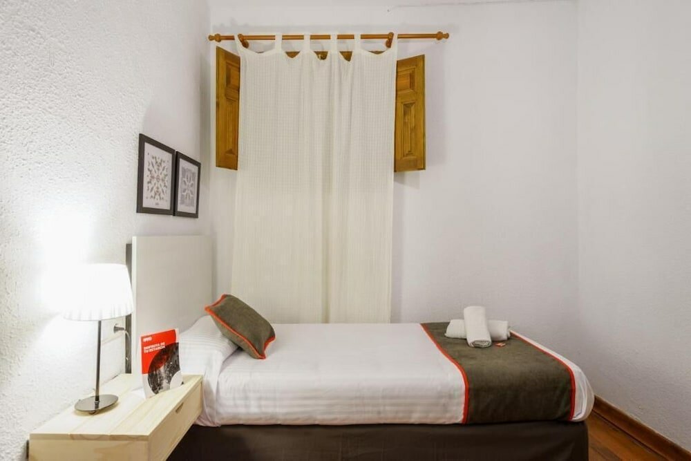 Фото Oyo Hostal Austria