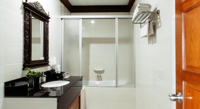 Фото Athena Hotel