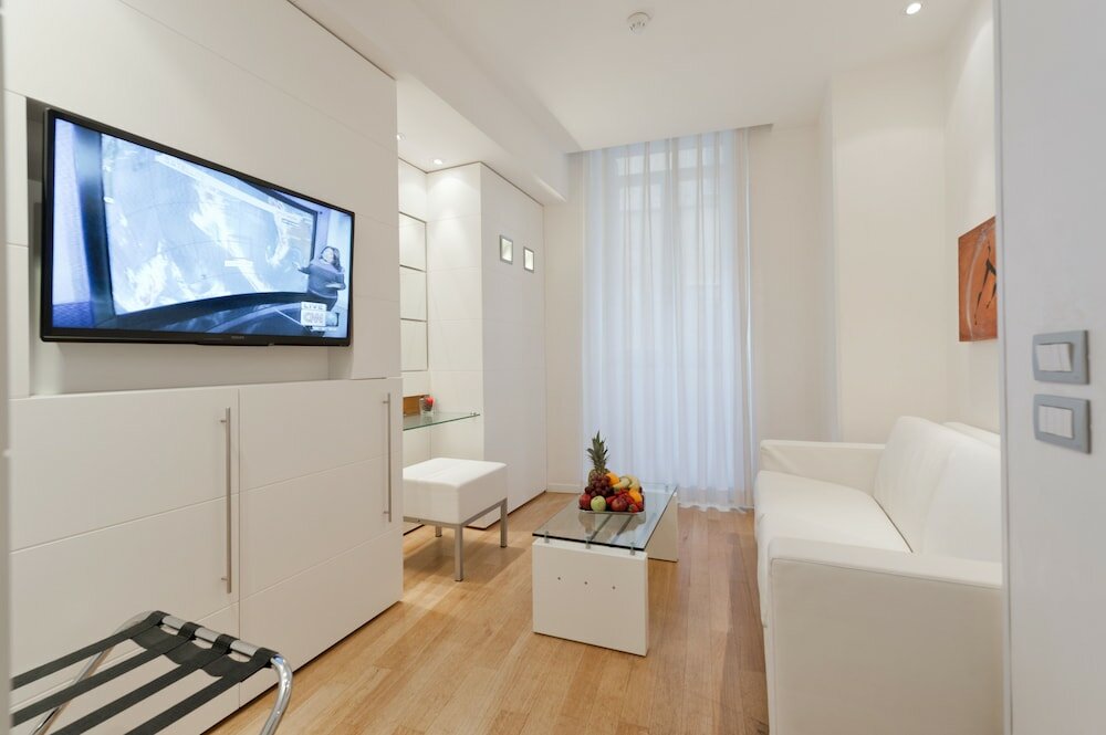 Фото Hotel White