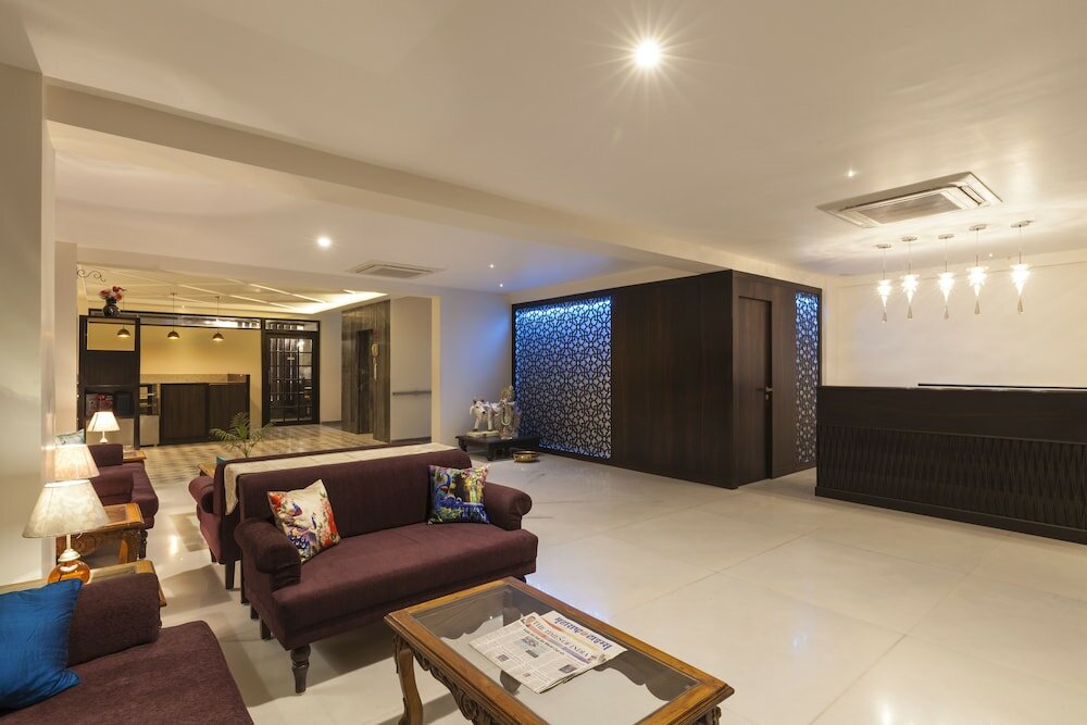 Фото Krishna Inn - The Green Hotel