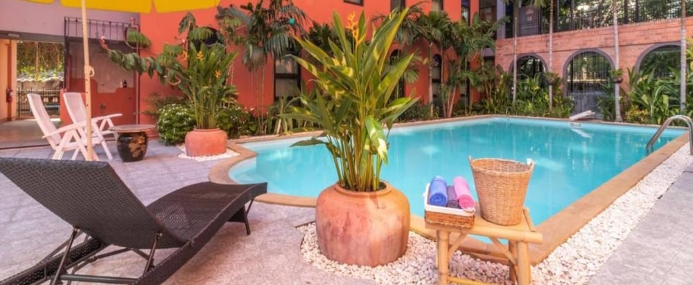 Фото Baansuanprannok Hotel