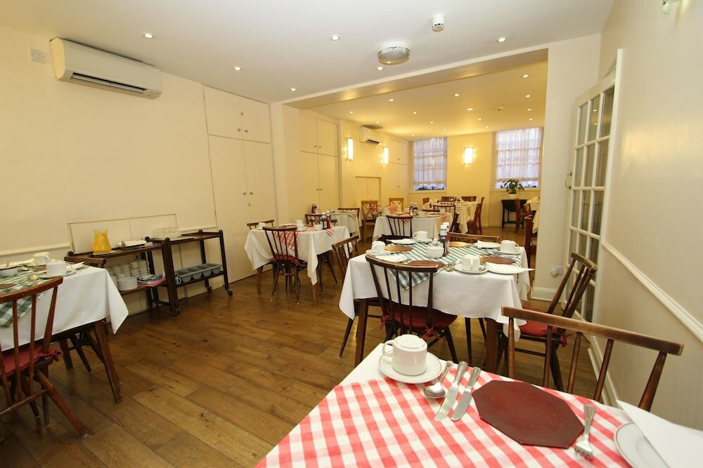 Фото The Ridgemount Hotel