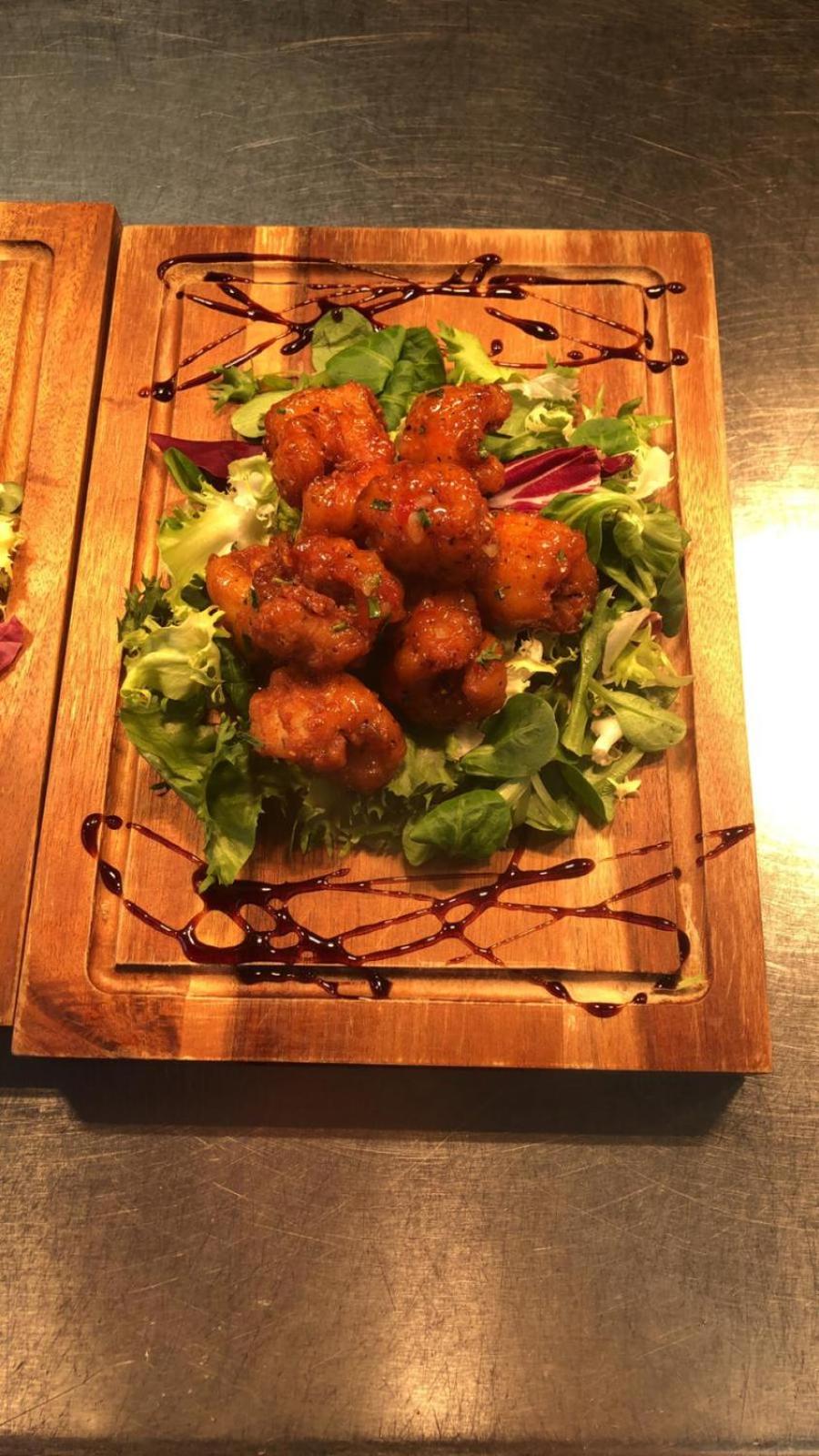 Фото The Emmbrook Inn