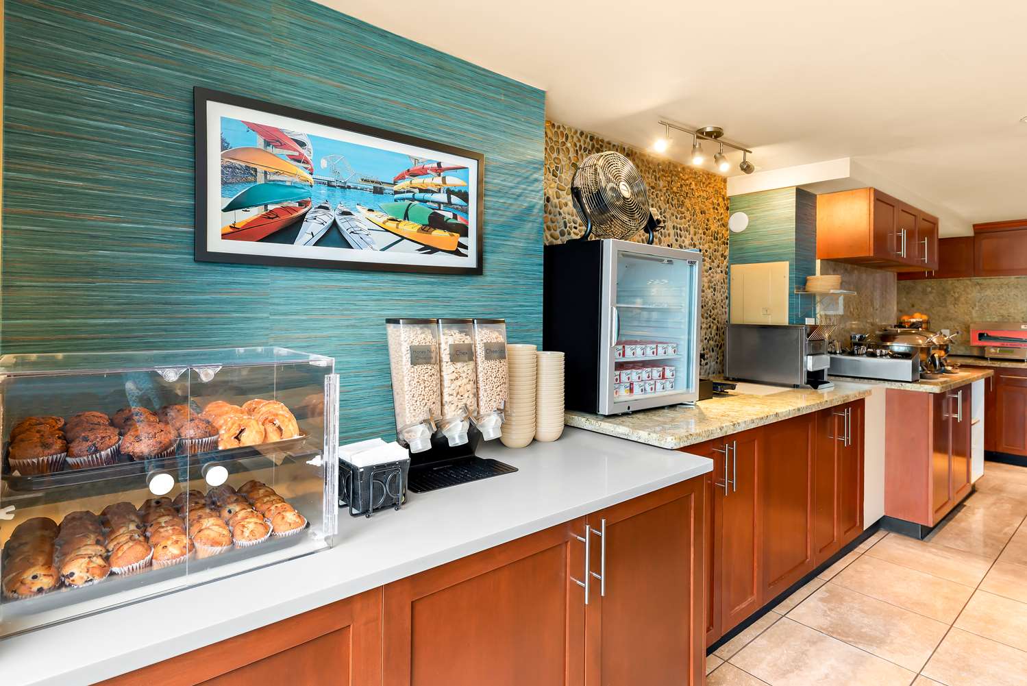 Фото Best Western Plus Inner Harbour - Victoria Hotels