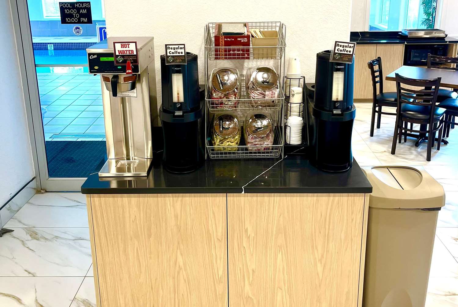 Фото Super 8 by Wyndham Hinton