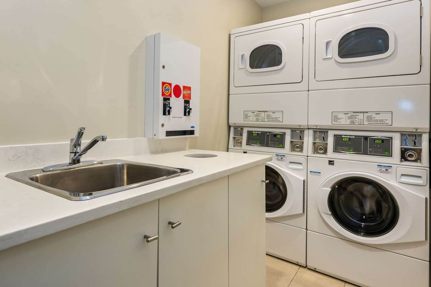 Фото Quality Inn & Suites