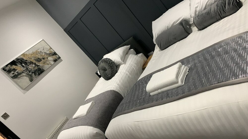 Фото Woodhouse Hotel