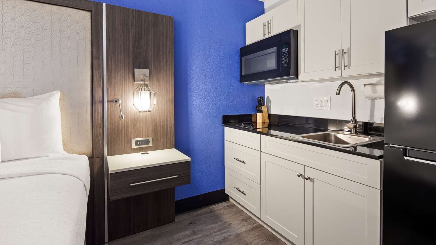 Фото Best Western Plus Executive Residency Denver-Central Park Hotel
