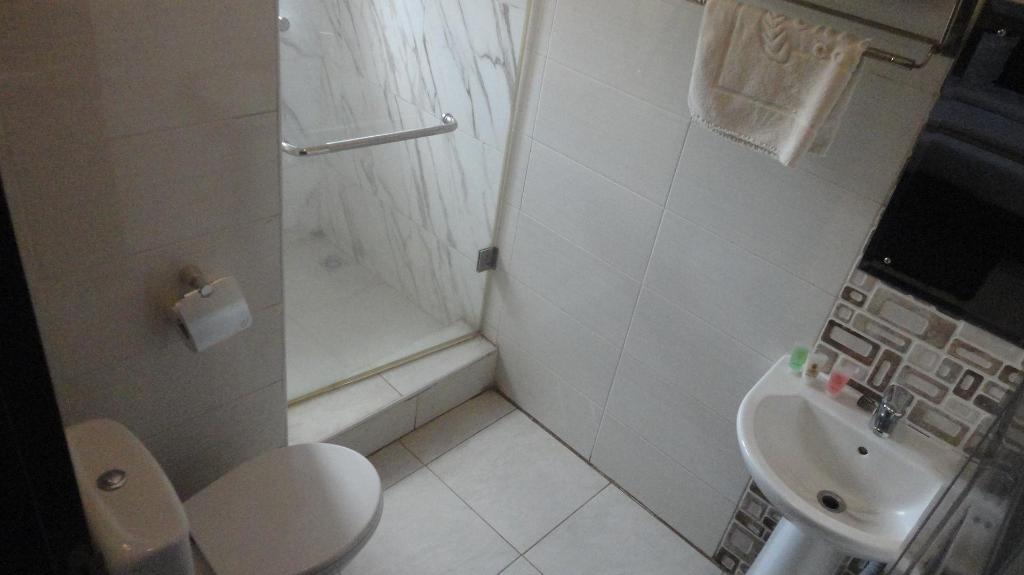 Фото Caesar's Court Hotel and Suites