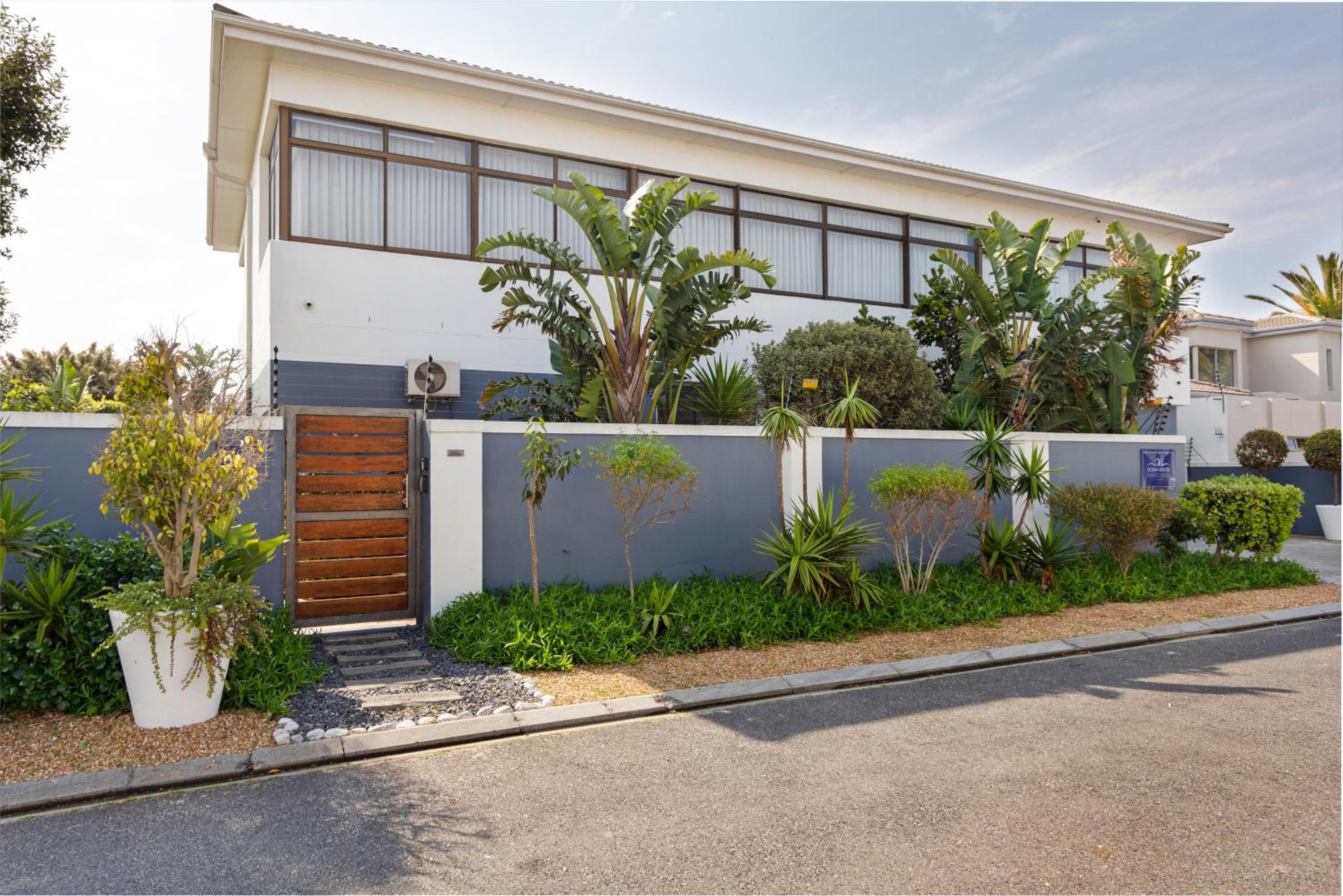 Фото Ocean Breeze Sunset Beach