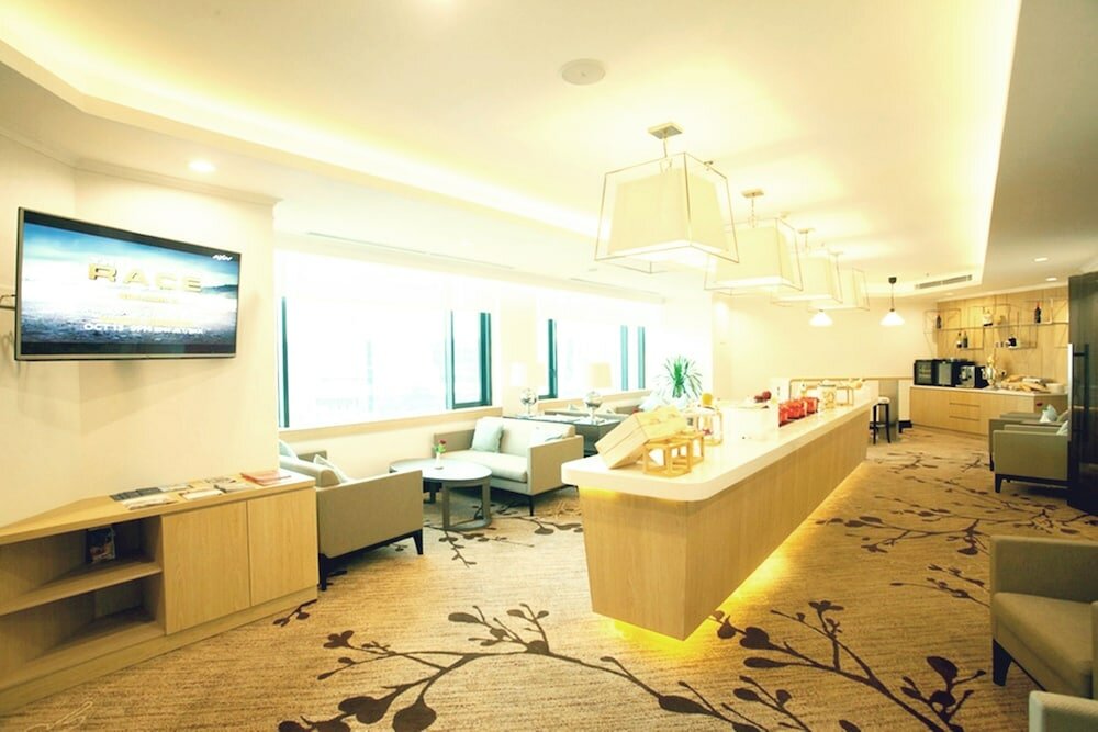 Фото Menara Peninsula Hotel Jakarta