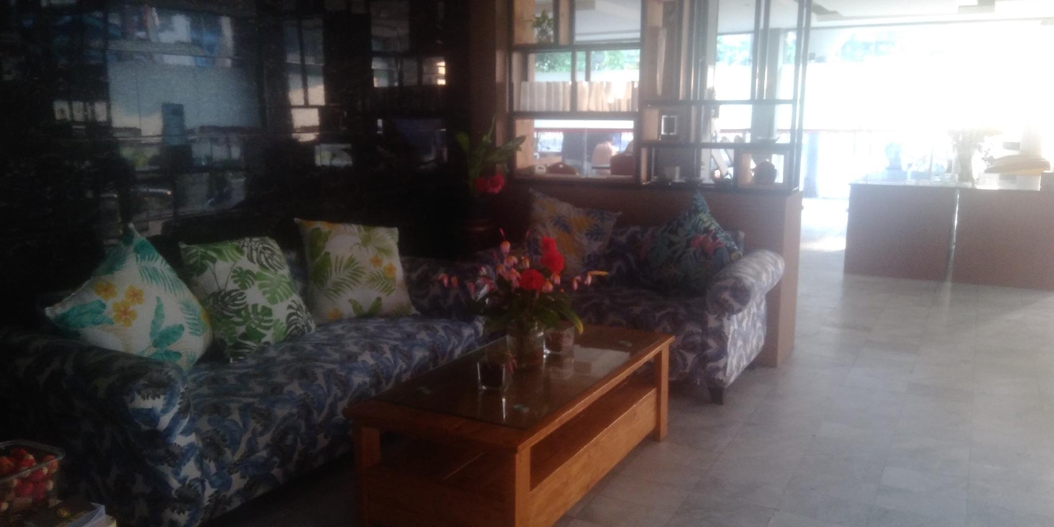 Фото Hotel Mustika Senen