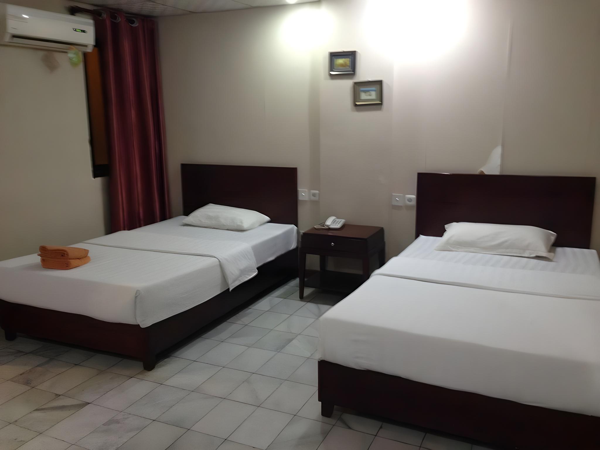 Фото Hotel Mustika Senen