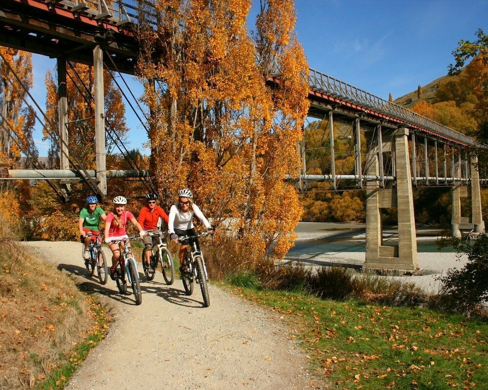 Фото Hotel St. Moritz Queenstown