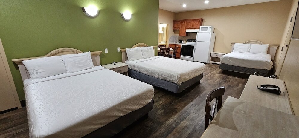 Фото Weston Inn & Suites