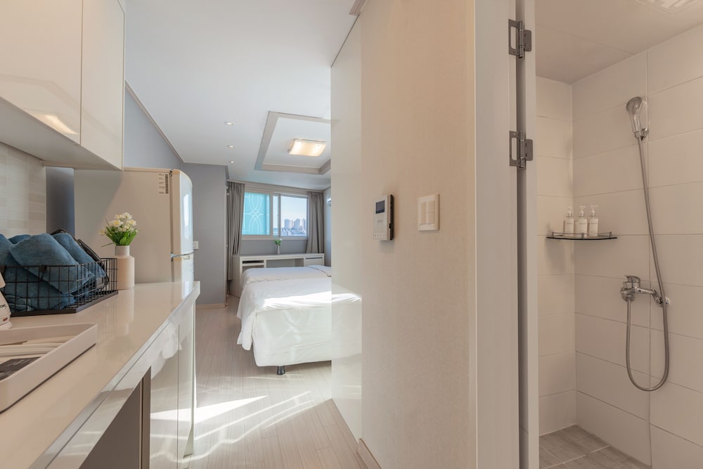 Фото Staywell Hotel