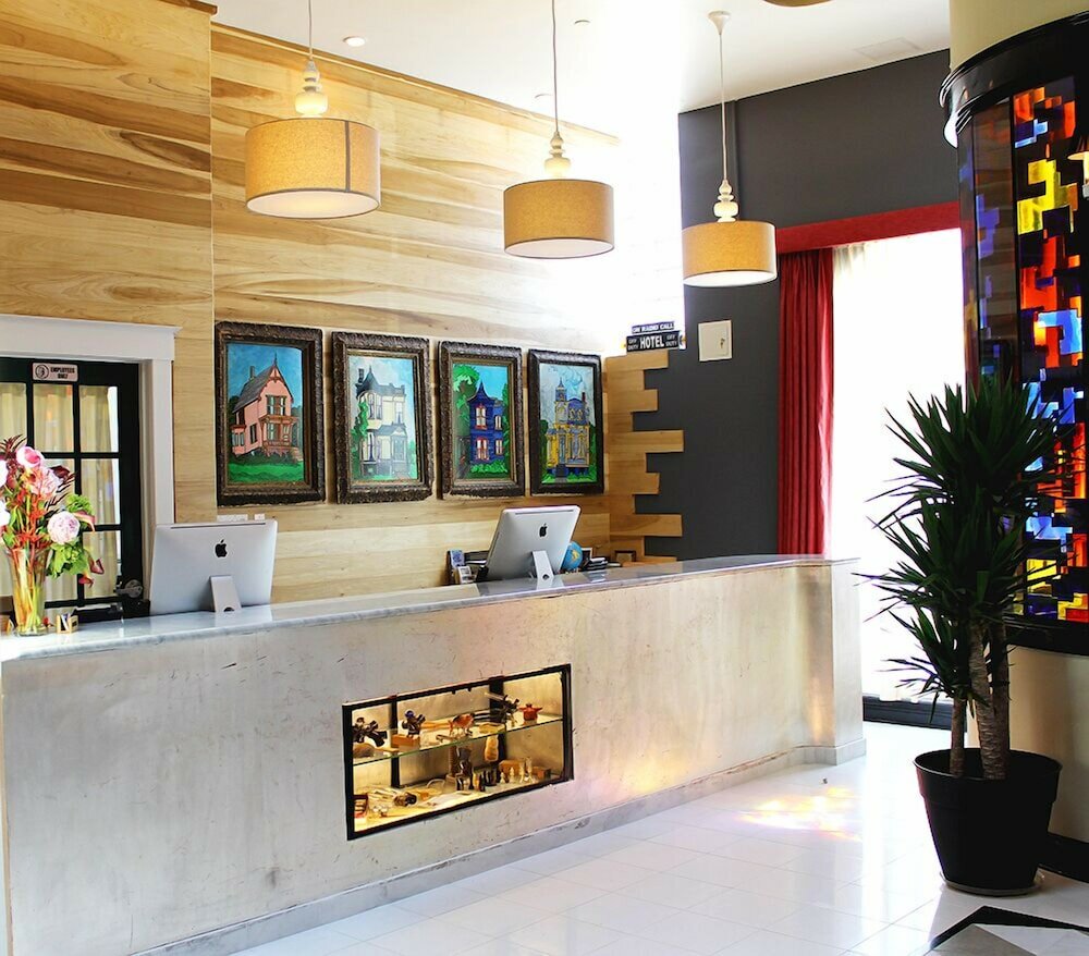 Фото The Box House Hotel