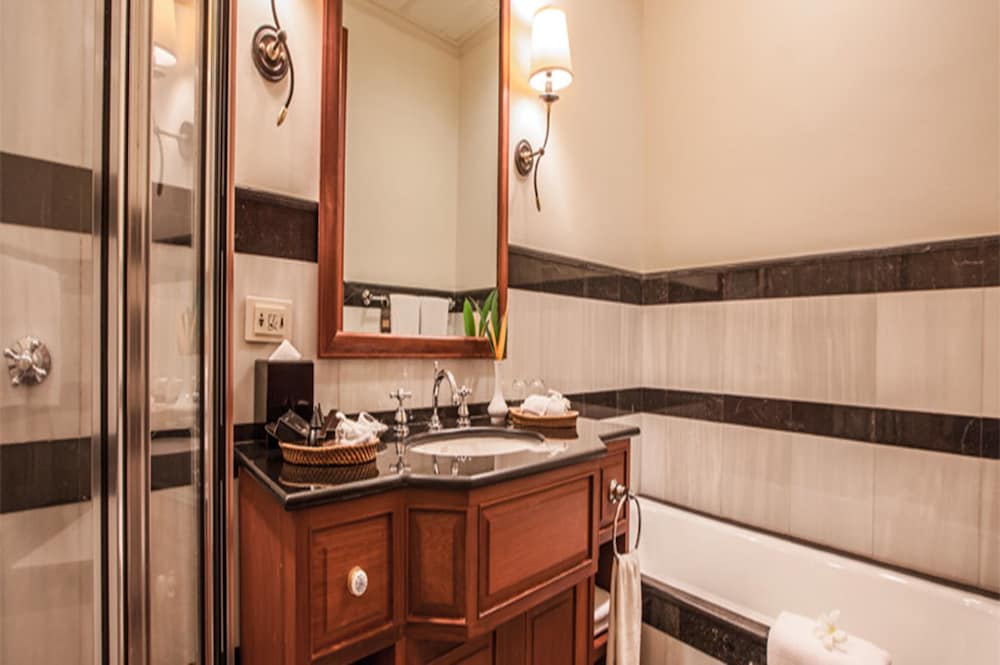 Фото Settha Palace Hotel