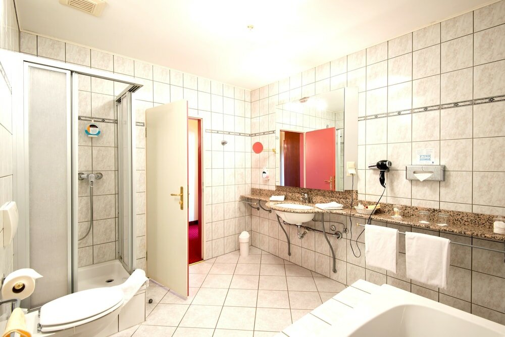 Фото Hotel am Luisenplatz