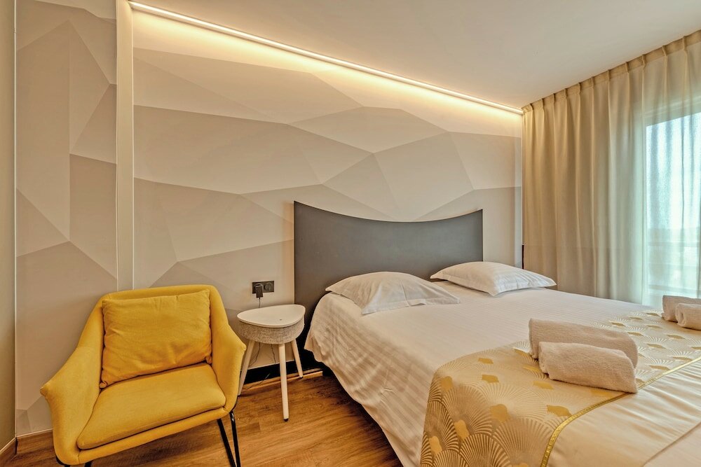 Фото Hôtel Center