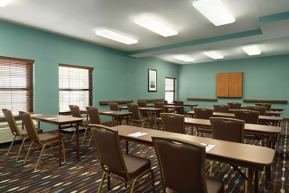 Фото Hampton Inn Franklin/Milford