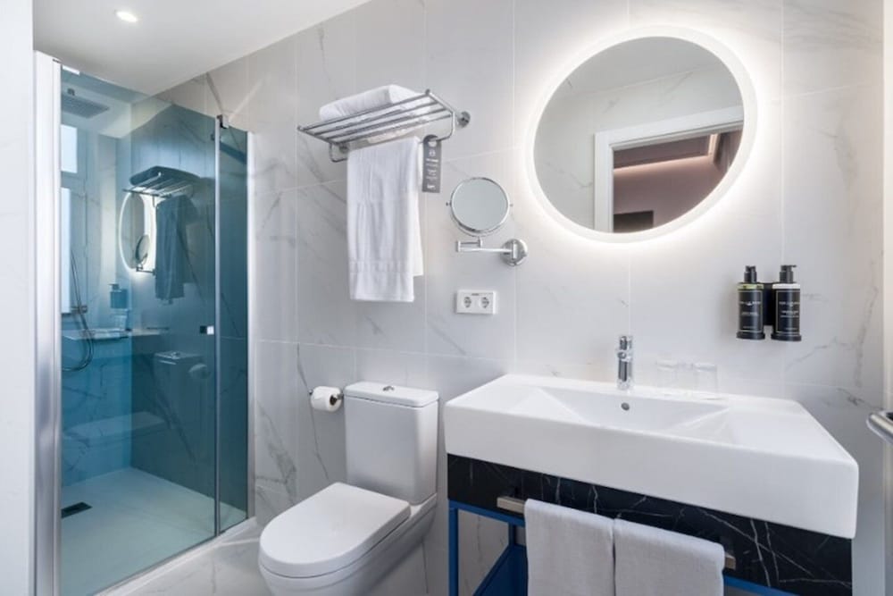 Фото Ikonik Gran VIA