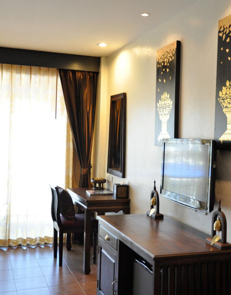 Фото Siralanna Phuket Hotel