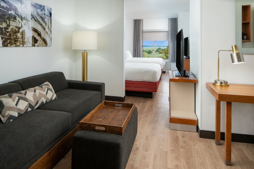 Фото SpringHill Suites Charleston Riverview
