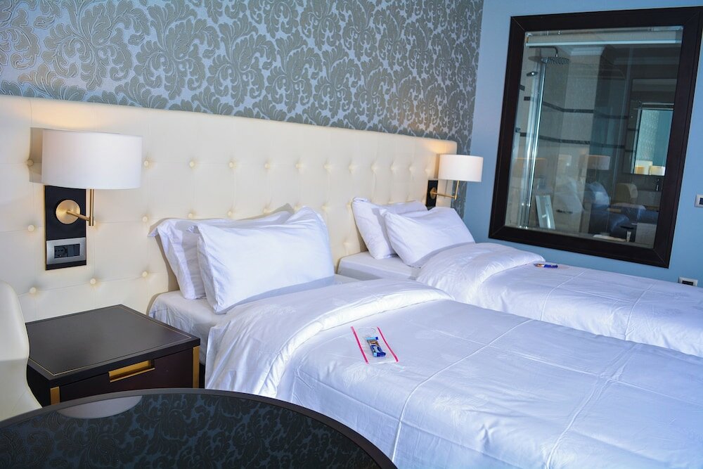 Фото Djeuga Palace