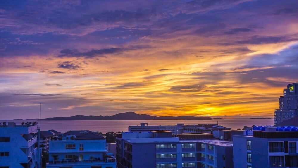 Фото Unique Regency Pattaya