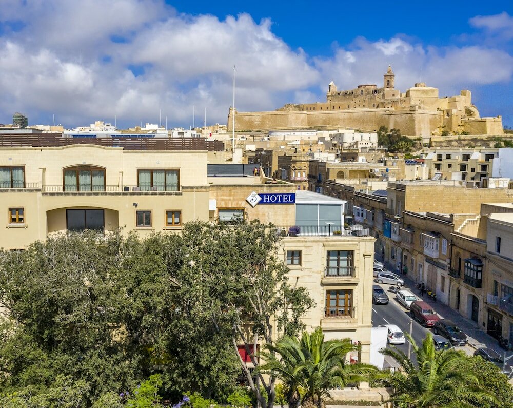 Фото The Duke Boutique Hotel