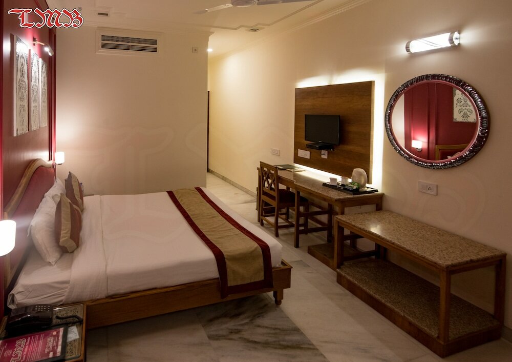 Фото Lmb Hotel