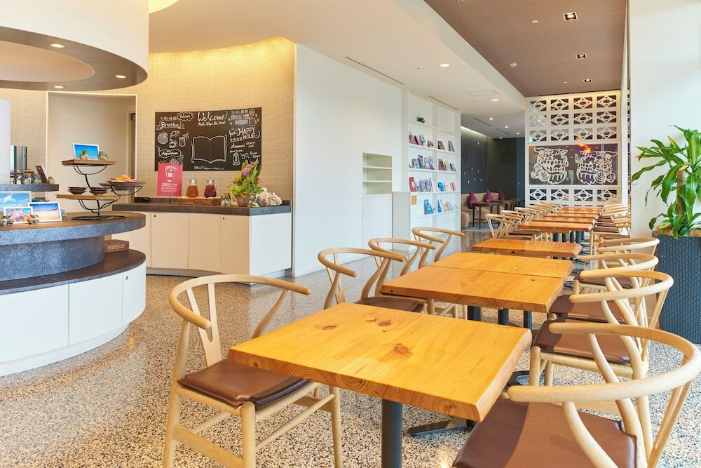 Фото Naha Tokyu REI Hotel