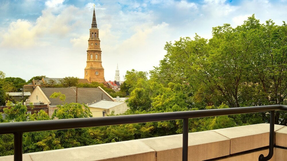 Фото French Quarter Inn