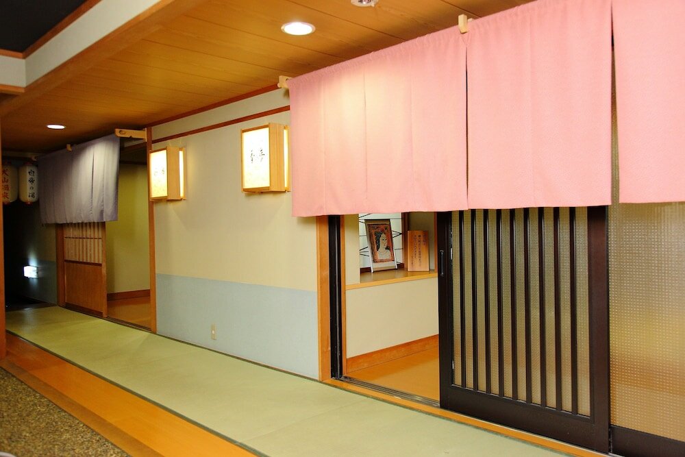 Фото Syunjuan Hasshokaku Mizunowo