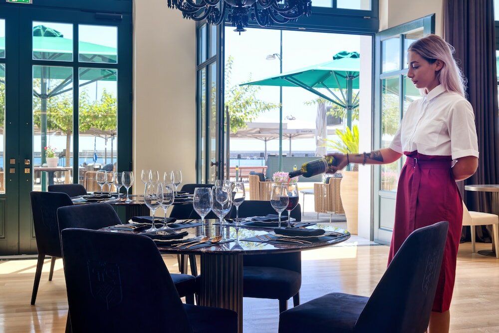 Фото Grand Hotel Kalamata