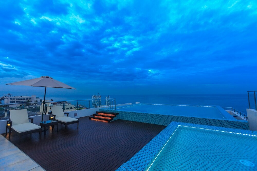 Фото Renuka City Hotel