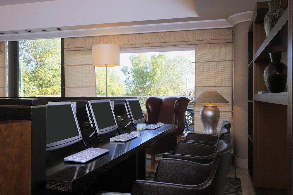 Фото Courtyard by Marriott Rome Central Park