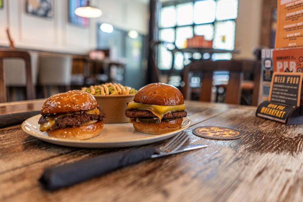 Фото PubLove  The Crown Battersea