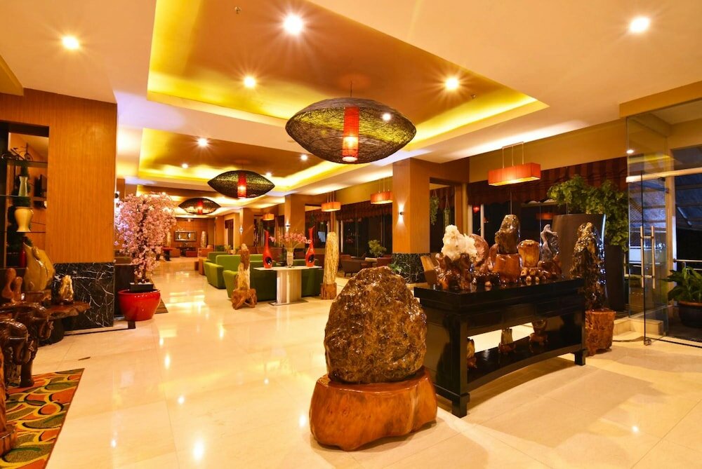 Фото Grand Rocky Hotel