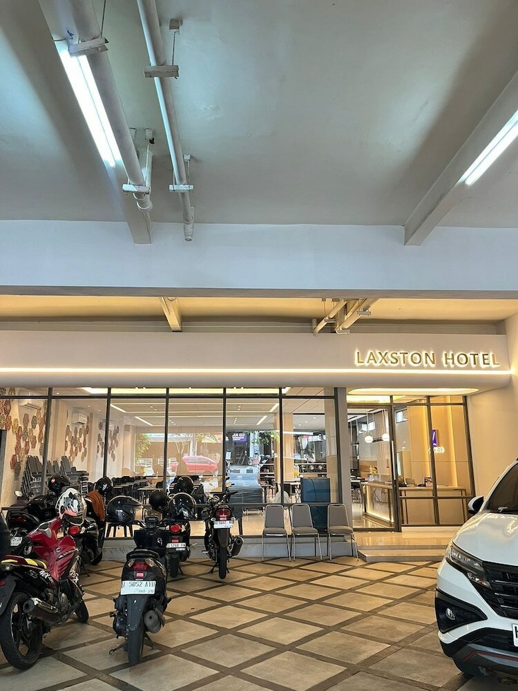 Фото Laxston Hotel by Front One